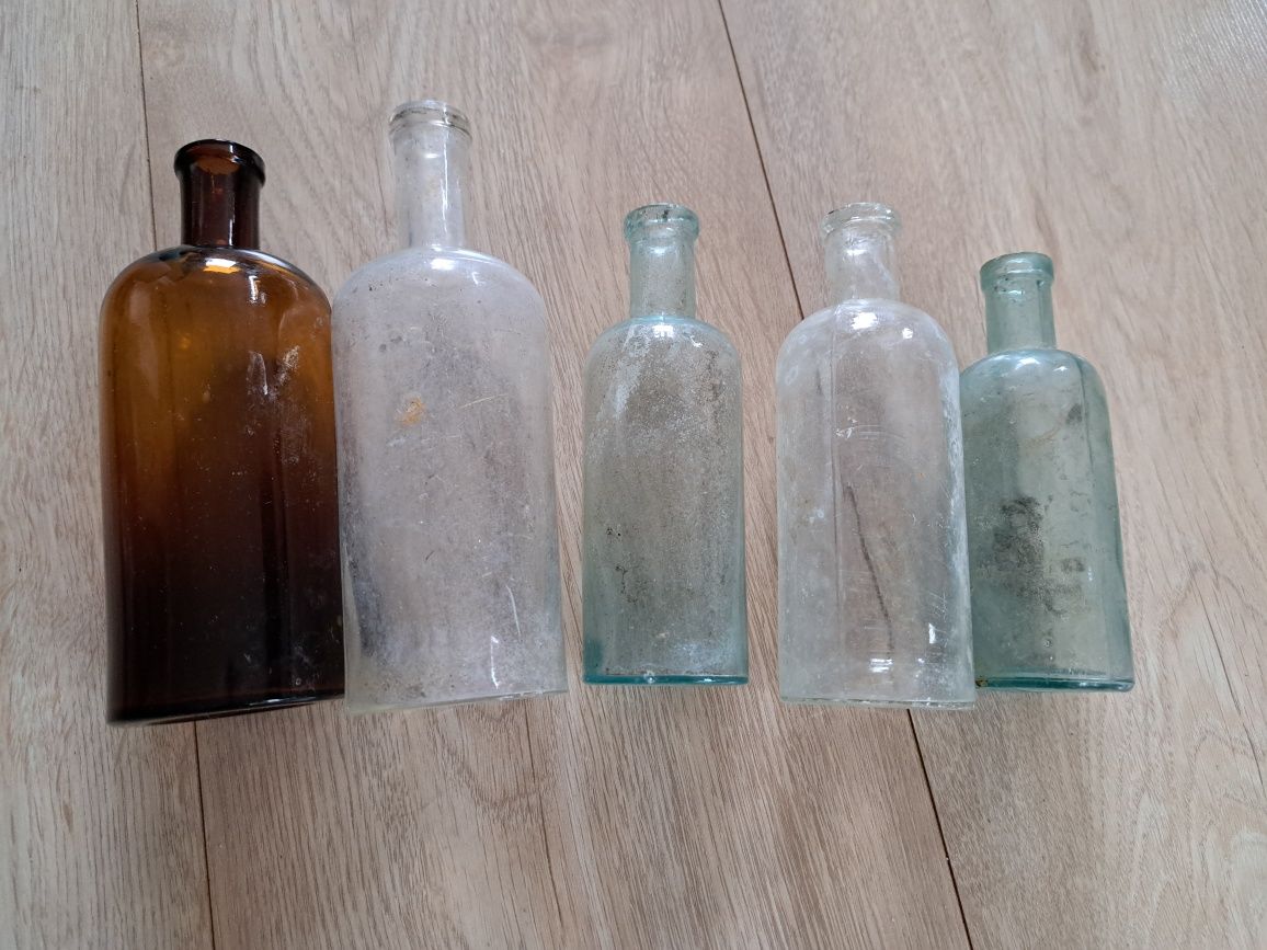 Zestaw butelki apteczne, stare szkło, PRL lub starsze butelka apteczna