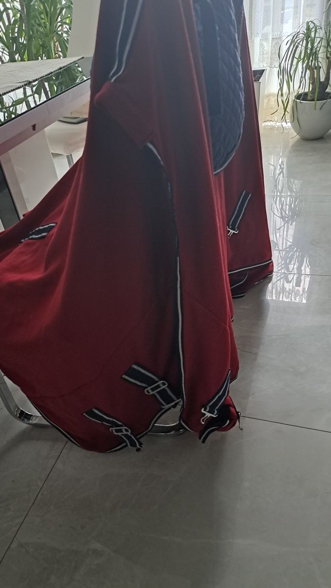 Koc pod siodlo dla konia