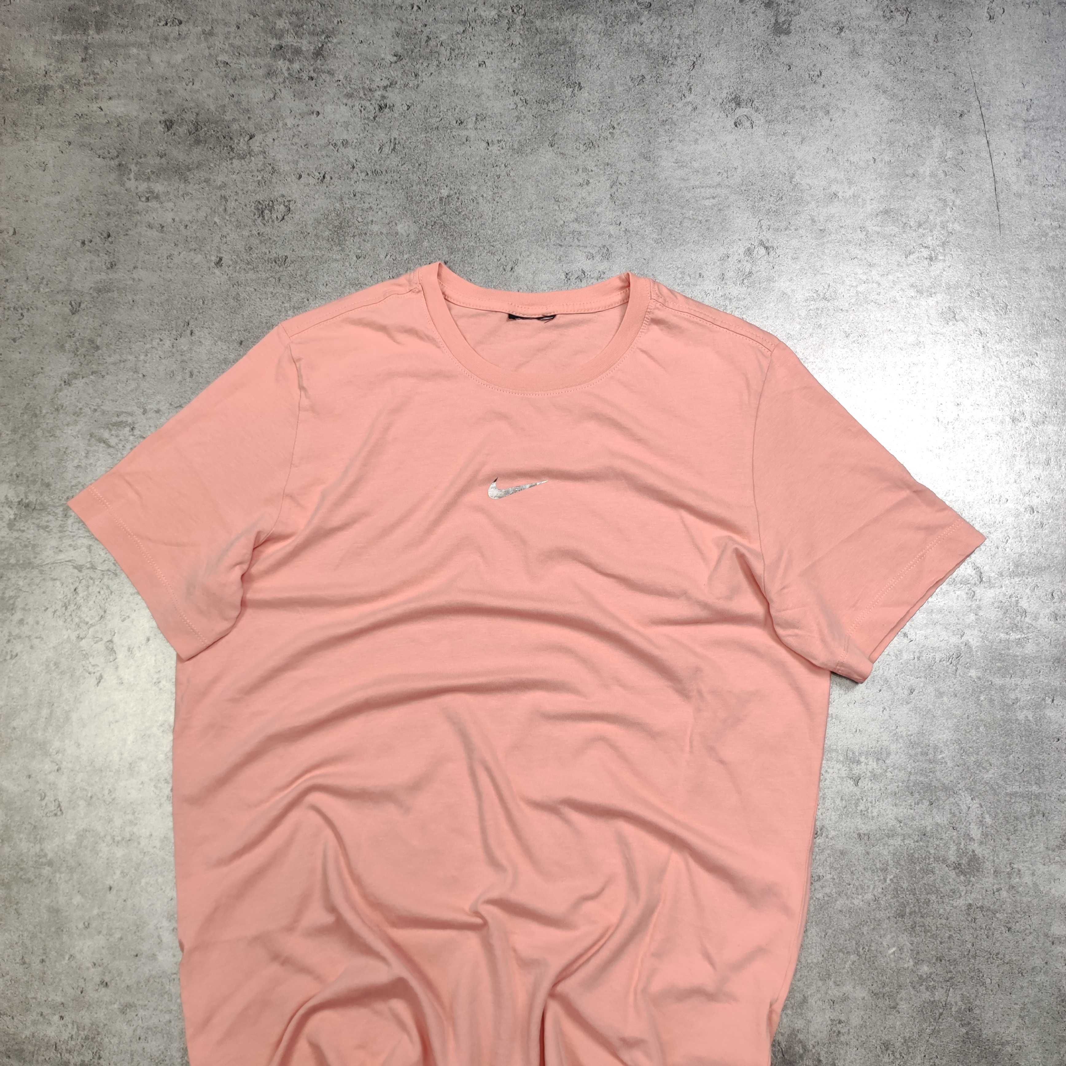 MĘSKA PREMIUM Koszulka Pudrowy Róż Logo Środek Nike Bawełna Casual