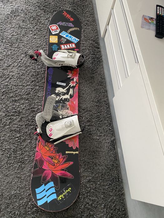 Сноуборды продам