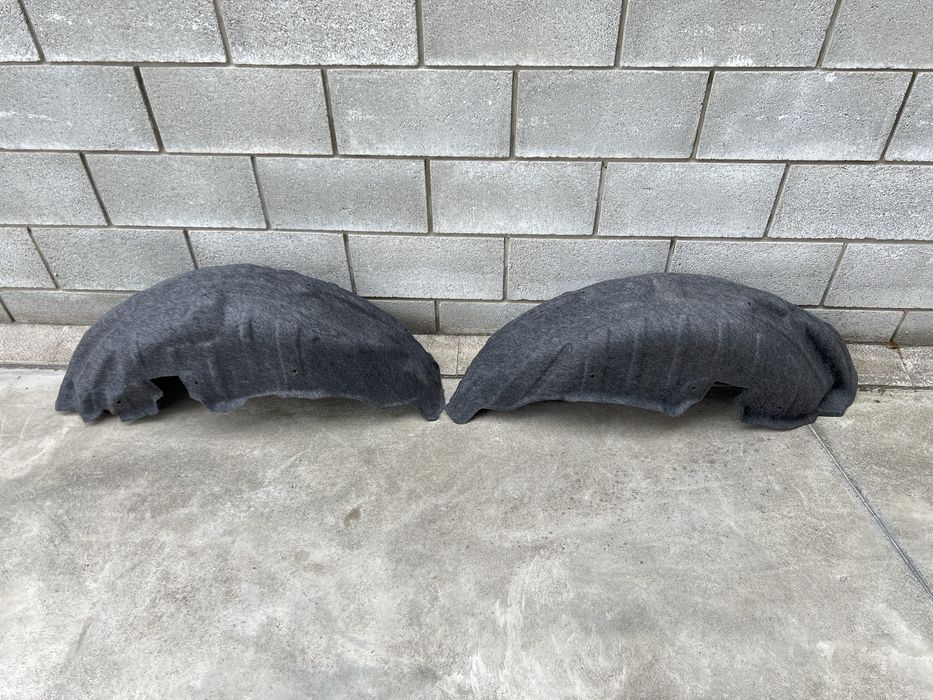 Задній підкрилок Пежо 4007 Сітоен С-кроссер Оутландер ХЛ