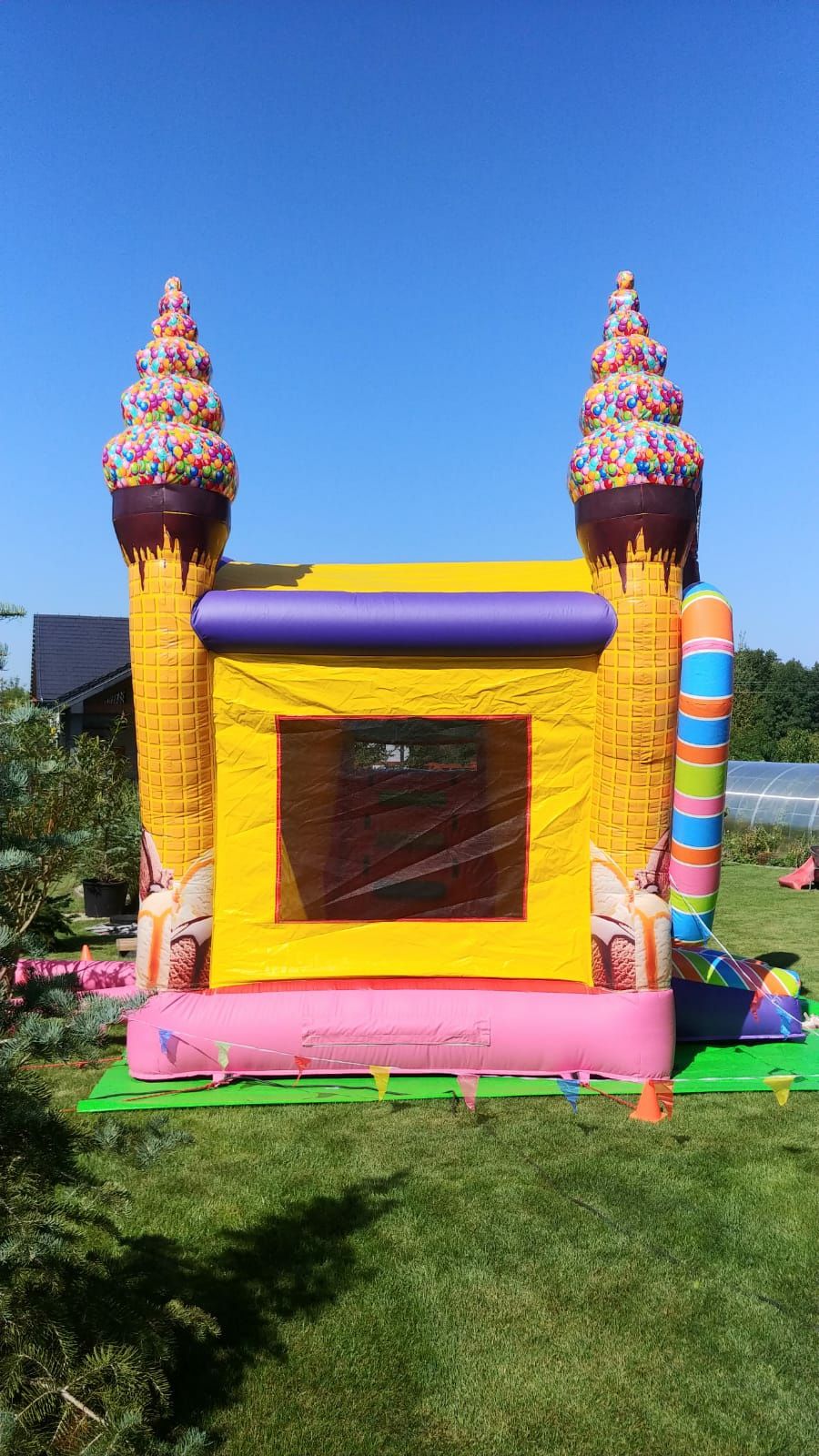 Dmuchaniec Candyhouse - zamki dmuchane dmuchańce wynajem zamków dmucha