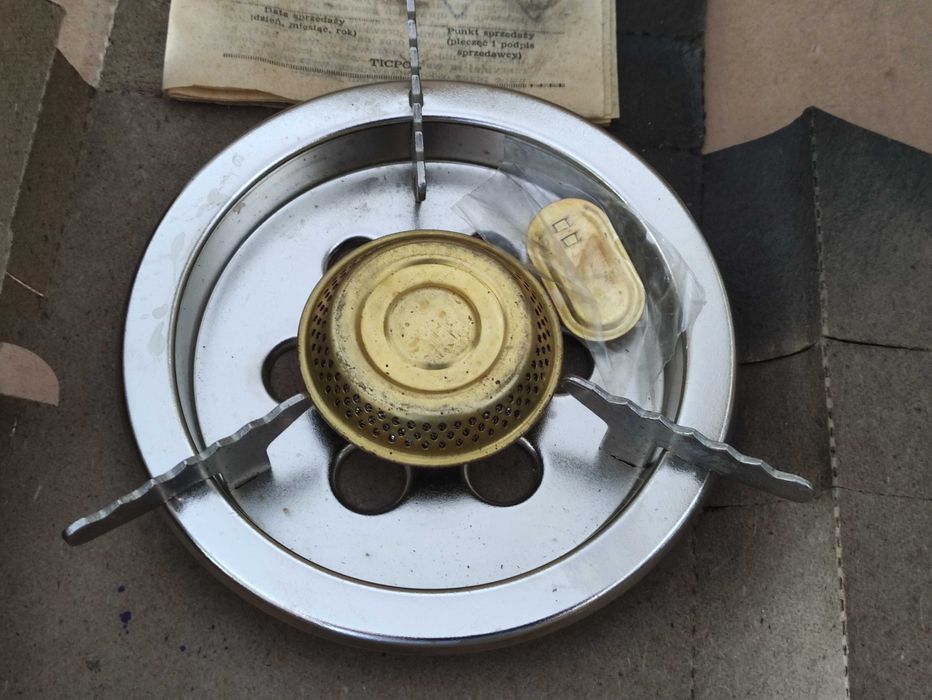 Jednopalnikowa turystyczna kuchenka gazowa ''CAMPING-1'' PRL