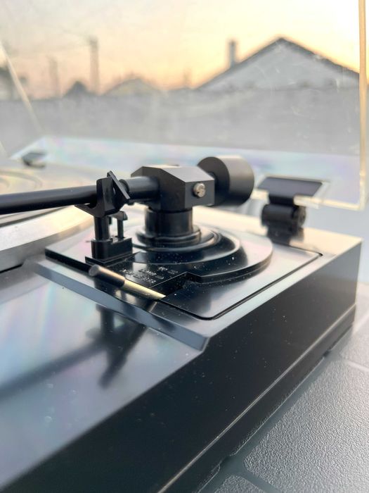 Gira-discos Sanyo TP 266 vintage semi-automático