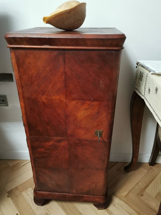 Szafka z fabryki S. Manne. art déco przedwojenny mebel kolekcjonerski