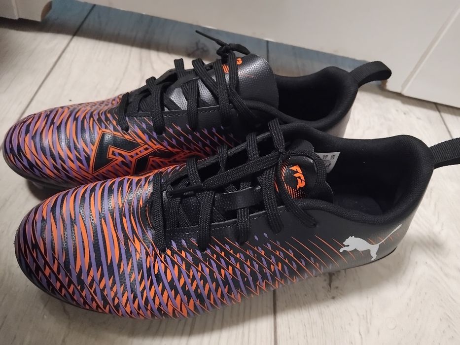 Buty korki PUMA nr.37 stan idealny