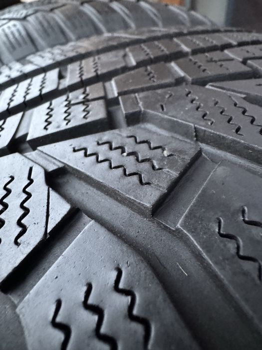 225/55/18 -Hankok -  Зимові шини з Німеччини