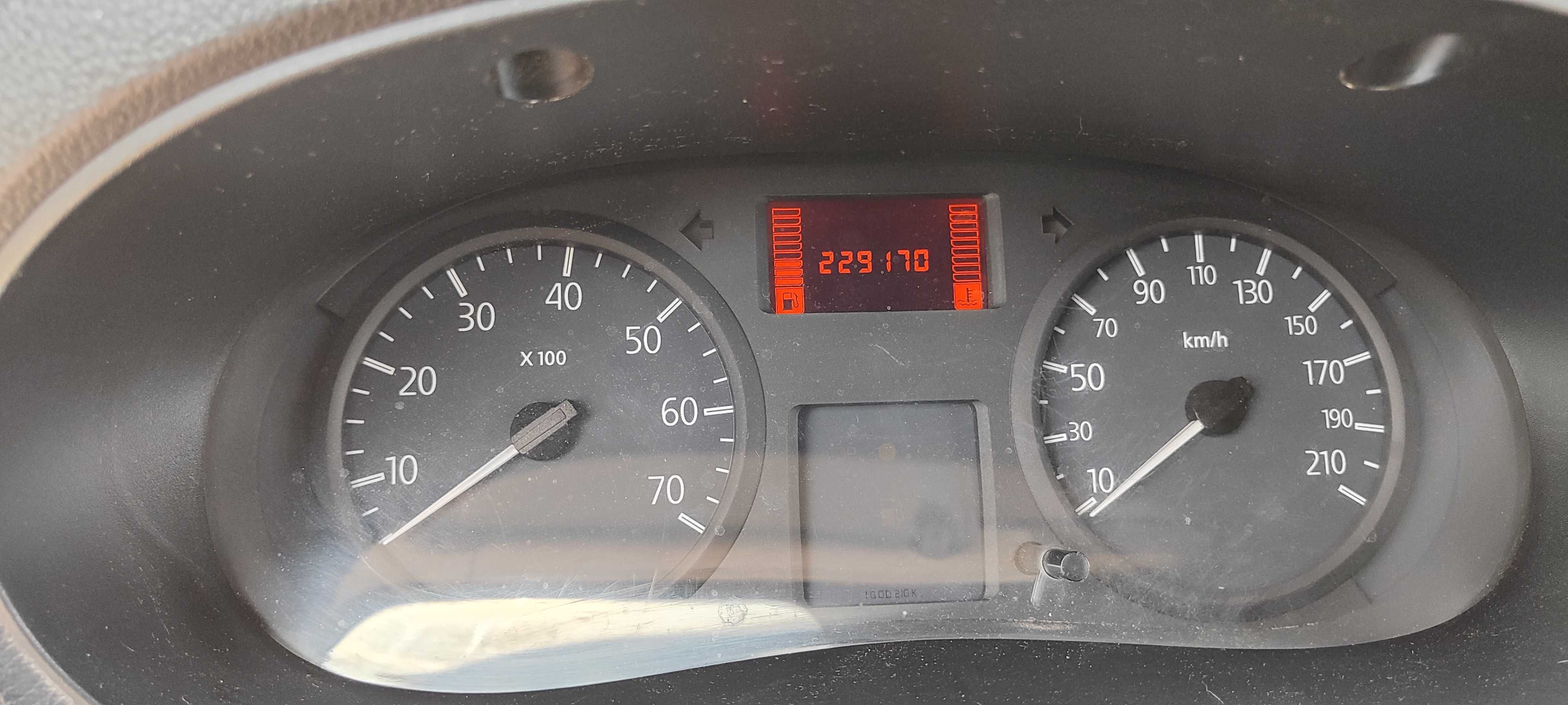 Carrinha em excelente estado, modelo nacional, pronta a trabalhar.