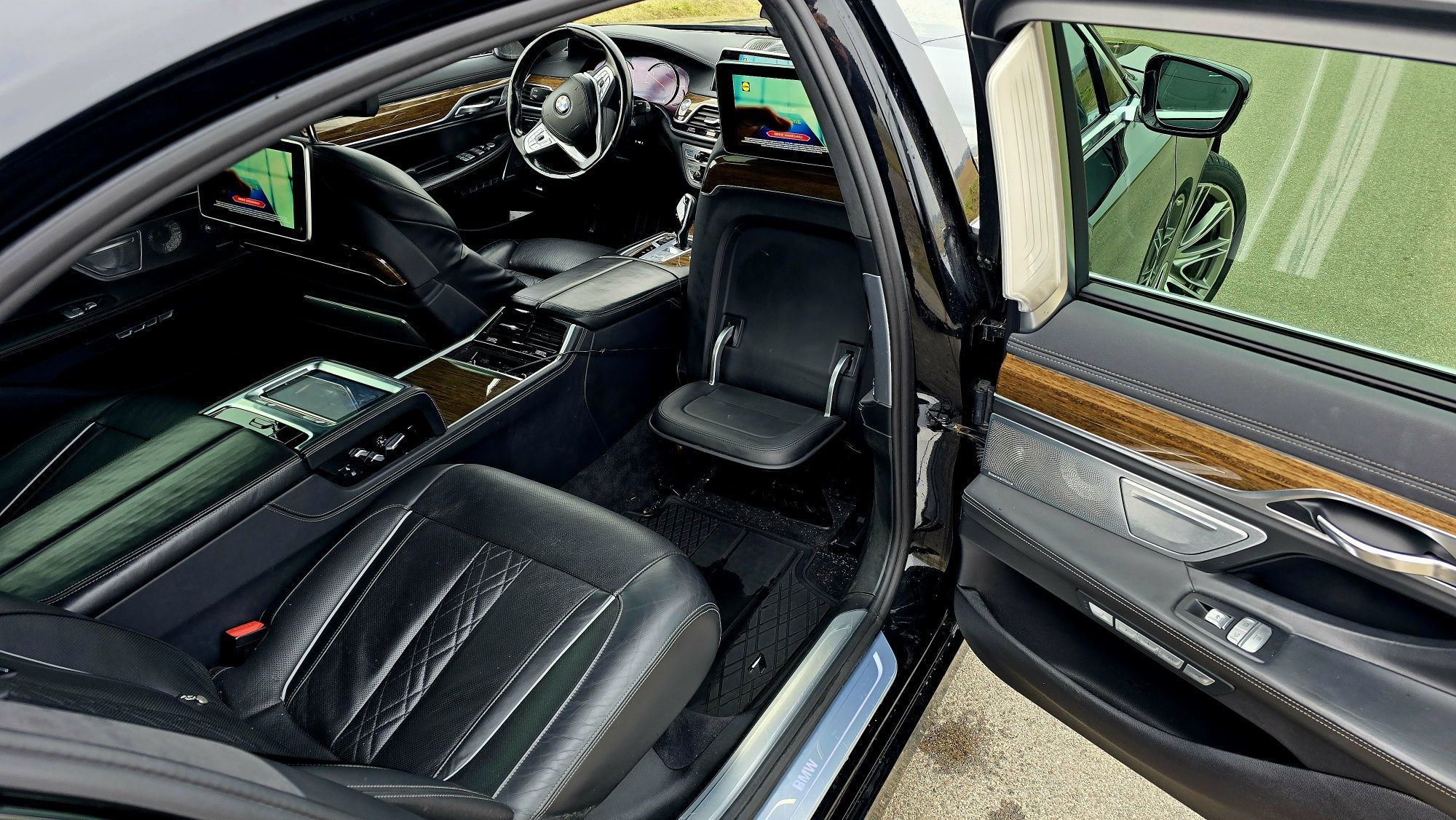 BMW 7 LONG/zamiana X7/masaże/night vision/TV/lasery/xdrive/os skrętna