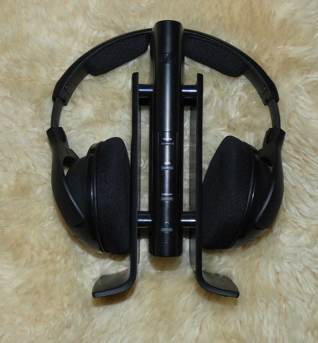 Беспроводные наушники Sennheiser HDR 170 с док станцией