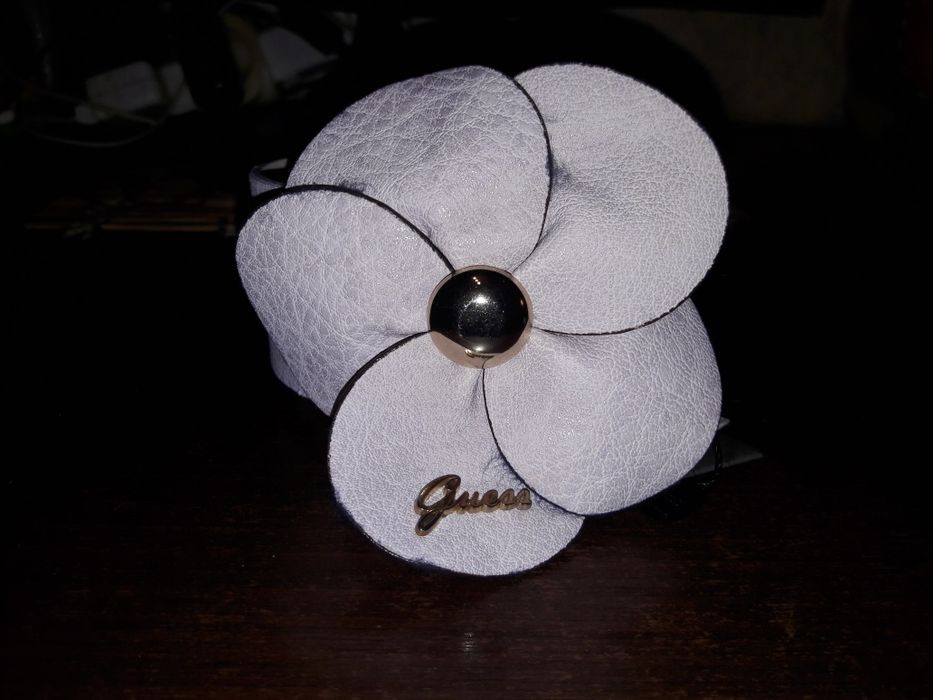 Женский фирменный ремень Guess