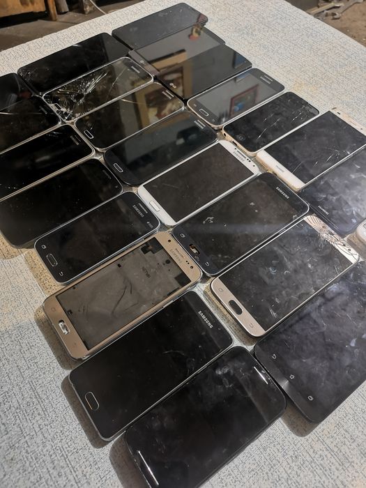 Лот смартфонов Samsung под ремонт