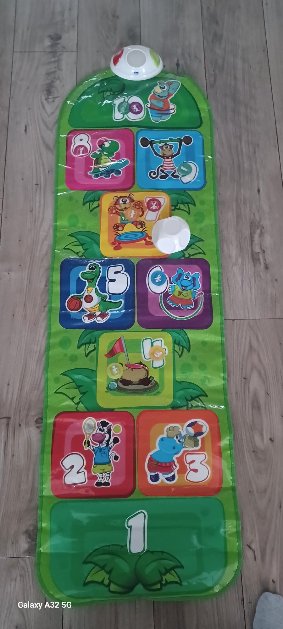 Interaktywna mata Chicco 2 w 1 gra w klasy