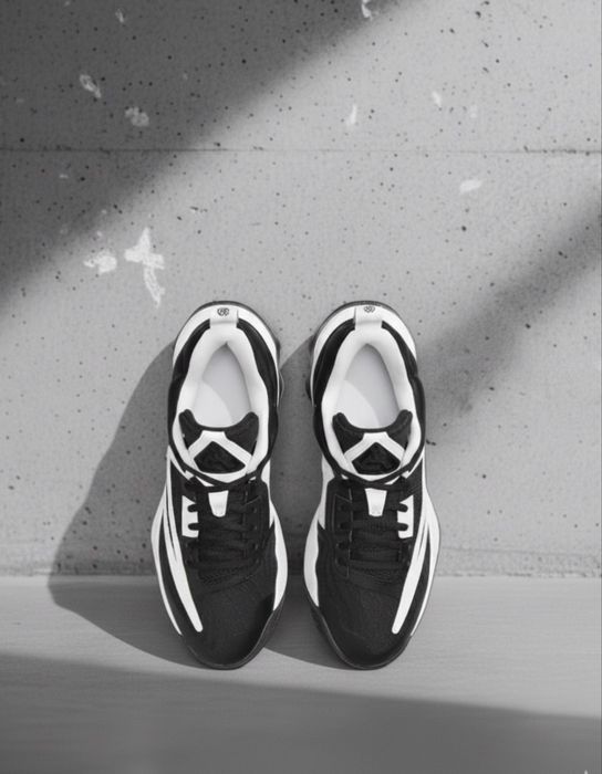 Nike Giannis Immortality 3 чорно-білого кольору.