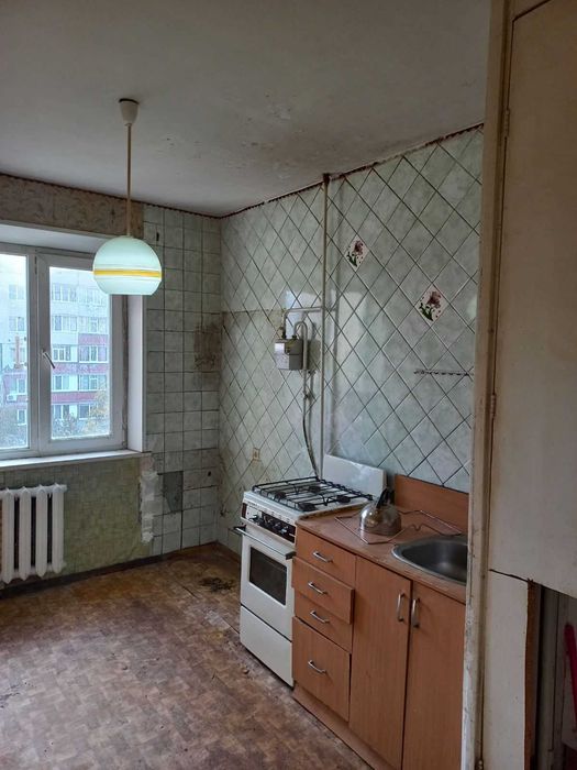 Трикімнатна покращенка на Садах