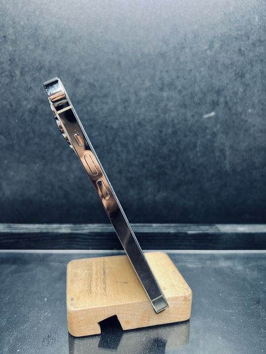 Iphone 14 pro 128 гб r-sim працює як неверлок