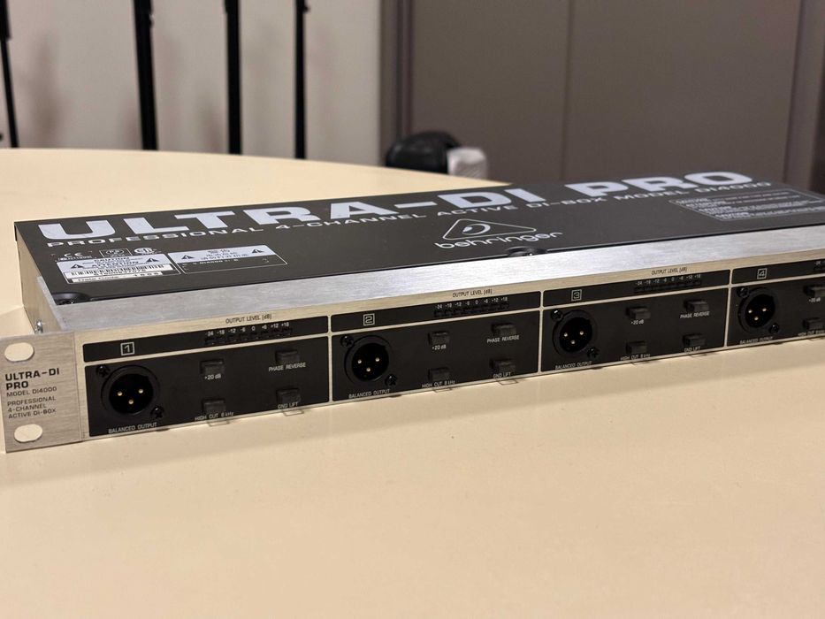 Behringer Ultra-DI Pro 4000 (Active DI) - 2 un - Venda em separado