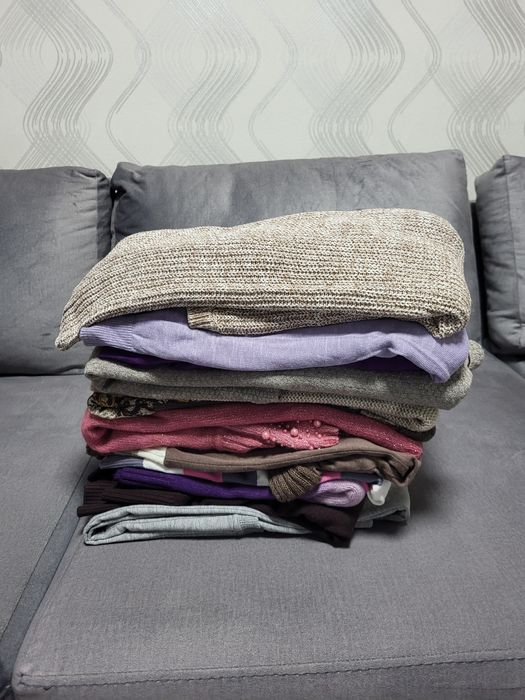 Светри. Пакет жіночого одягу в гарному стані. Розмір М-Л