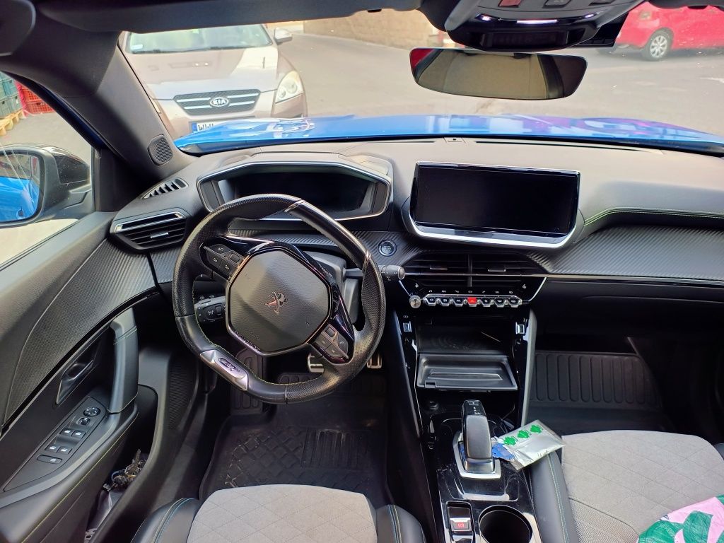 Peugeot e-2008 GT