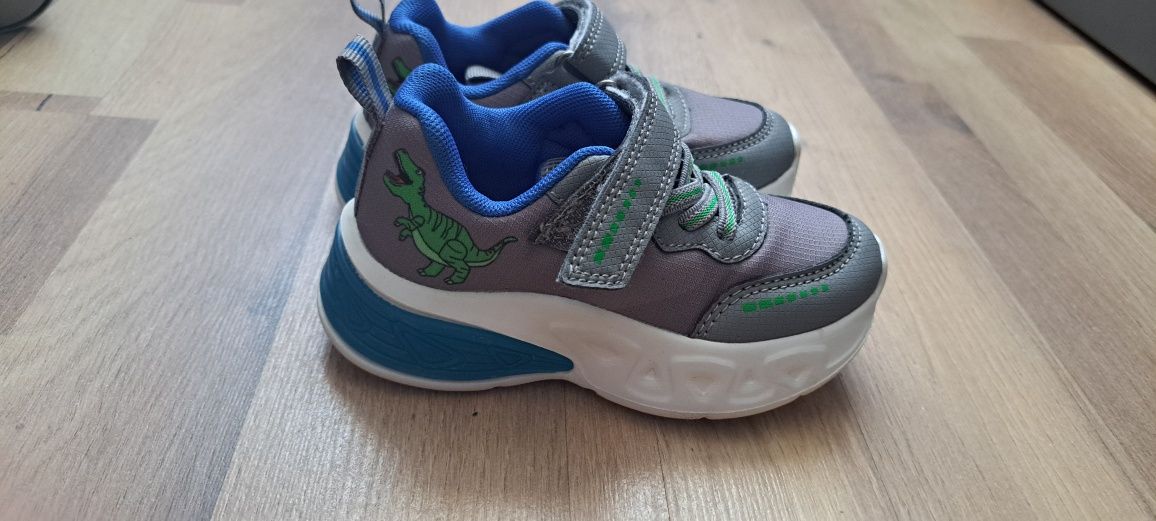 Buty świecące dziecięce
