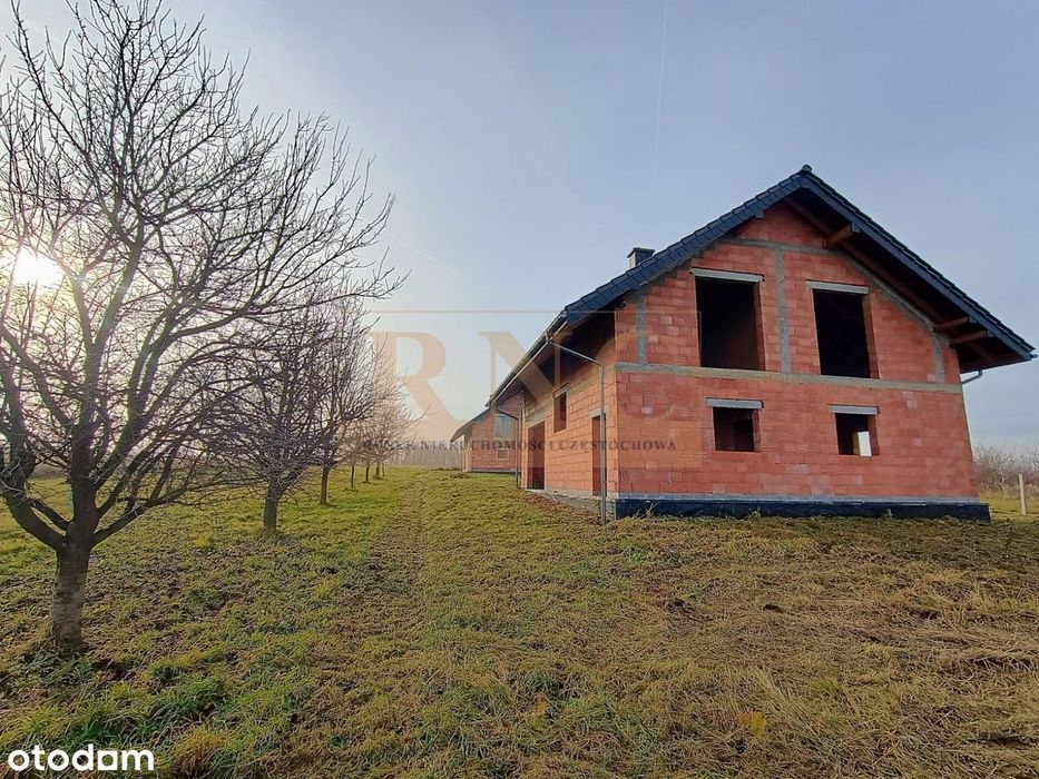 Otwarta przestrzeń blisko miasta | Dom w stanie surowym otwartym