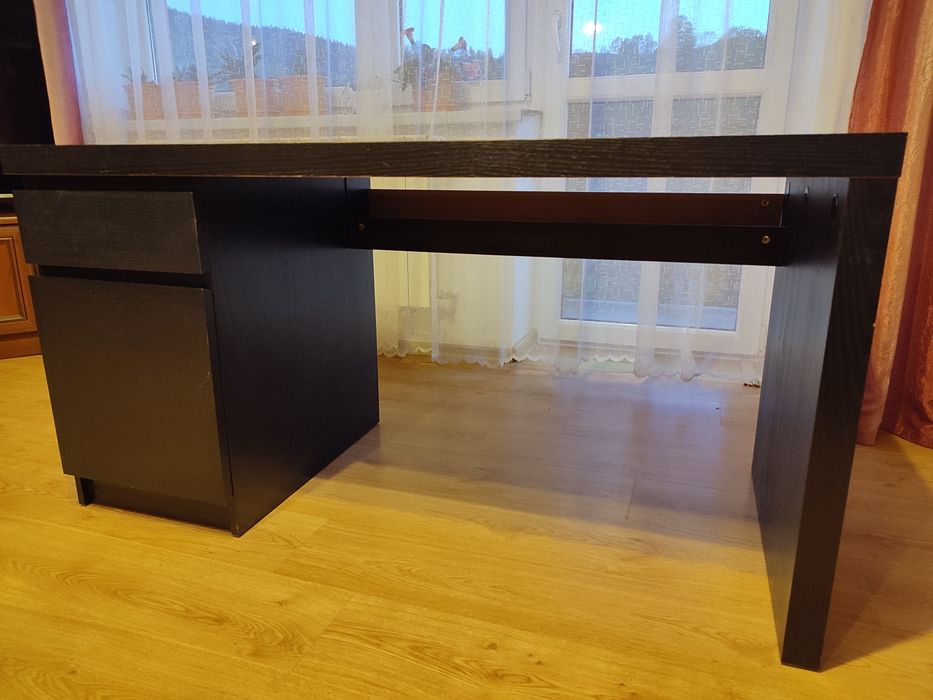 Biurko Ikea Malm czarnobrąz