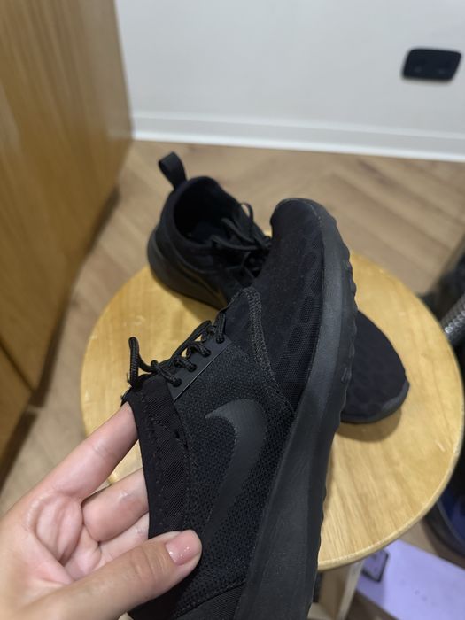 Кросівки Nike жіночі