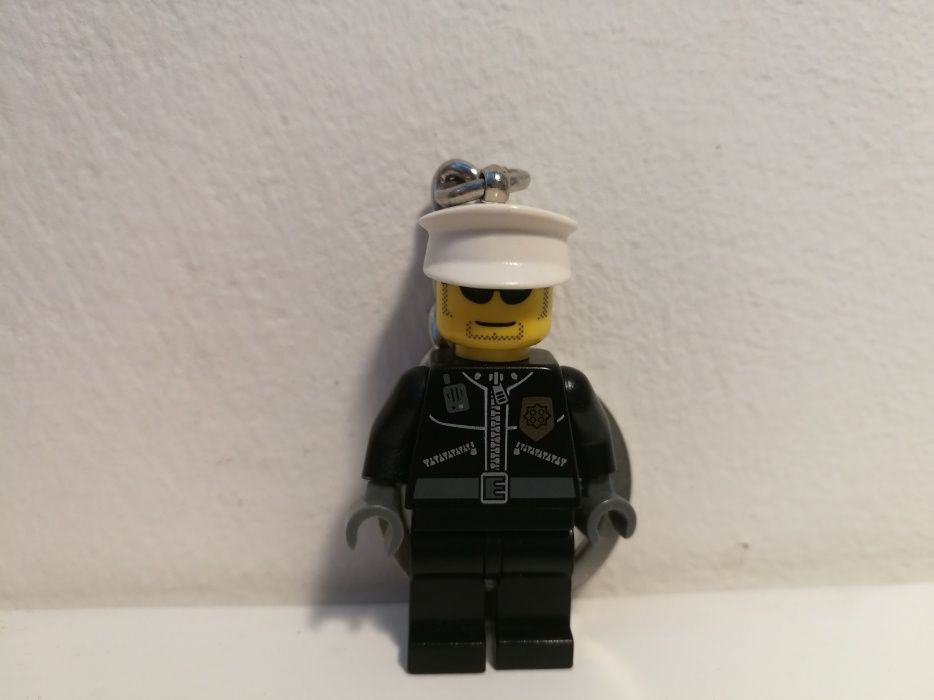 Breloczek LEGO City Policjant