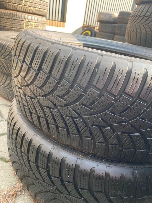 Toyo 225/55 R19 99V 2szt zima 8mm