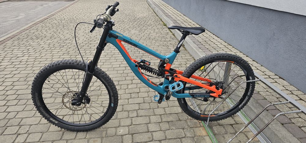 Rower górski Saracen myst pro full carbon DH, MTB