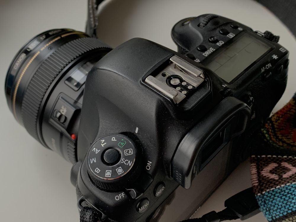 Canon 6D фотоапарат