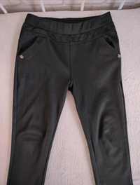 Czarne legginsy z kieszeniami