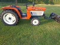 Mini traktor Kubota B1600DT 4x4