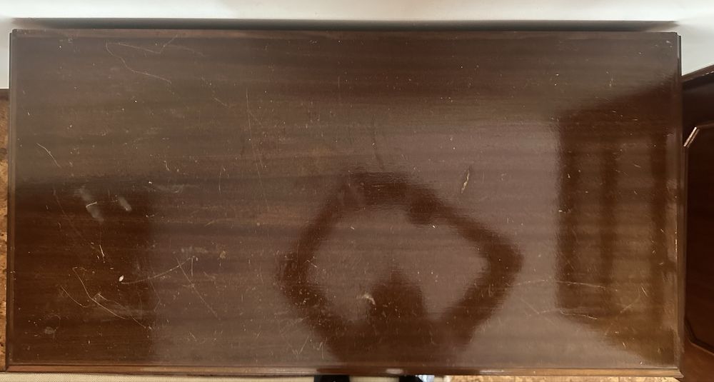 Arca em madeira antiga