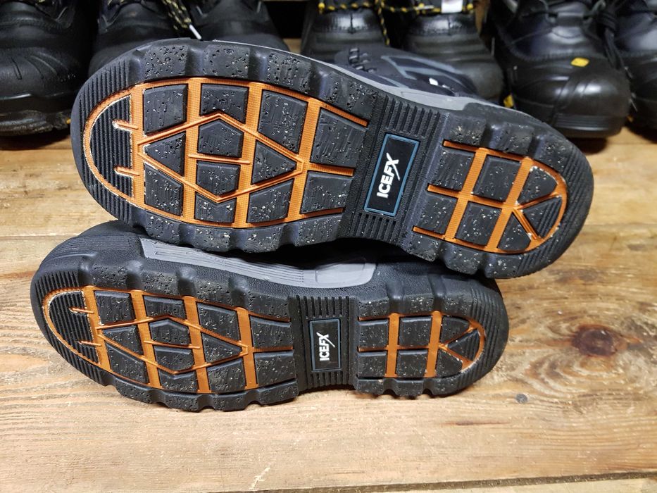 Buty robocze HELLY HANSEN rozm 42 wkł 27 cm S3