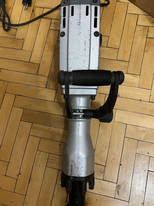 Отбойний молоток Titan