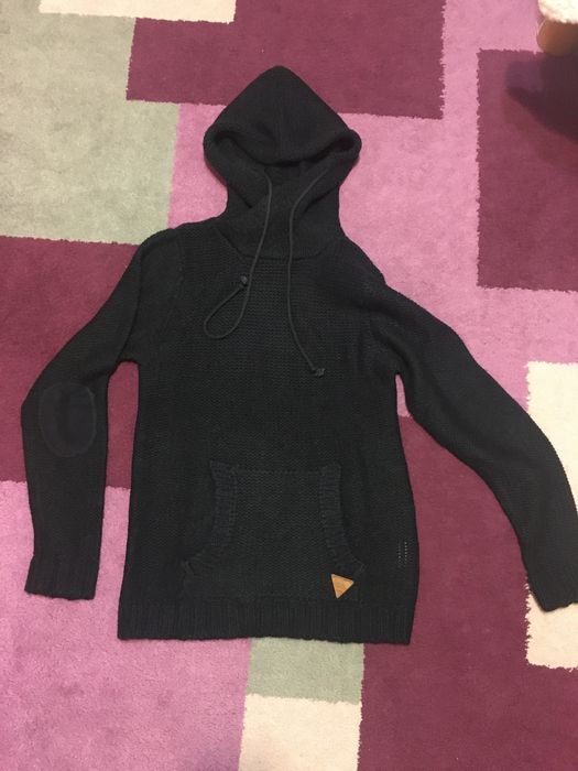 Sweter z kapturem z wełną b. ciemny granat/czarny unisex rozm. M/L