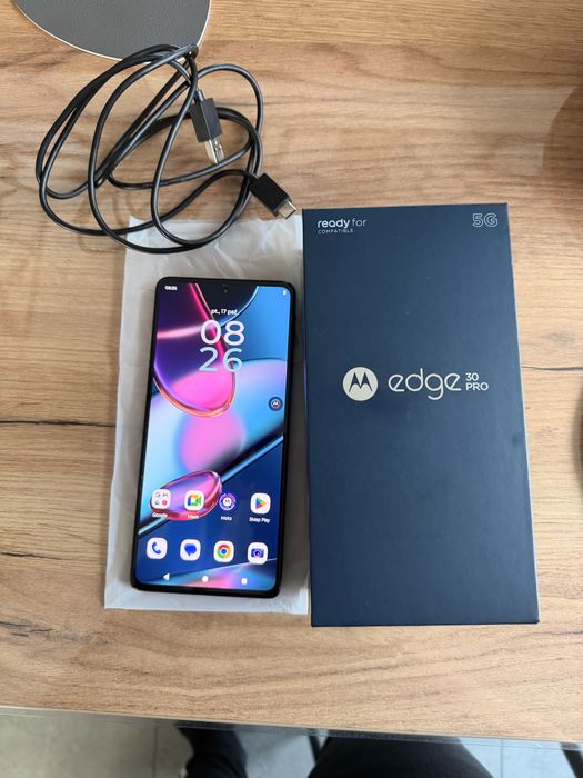 Motorola Edge 30 Pro 12/256 GB stan idealny + case