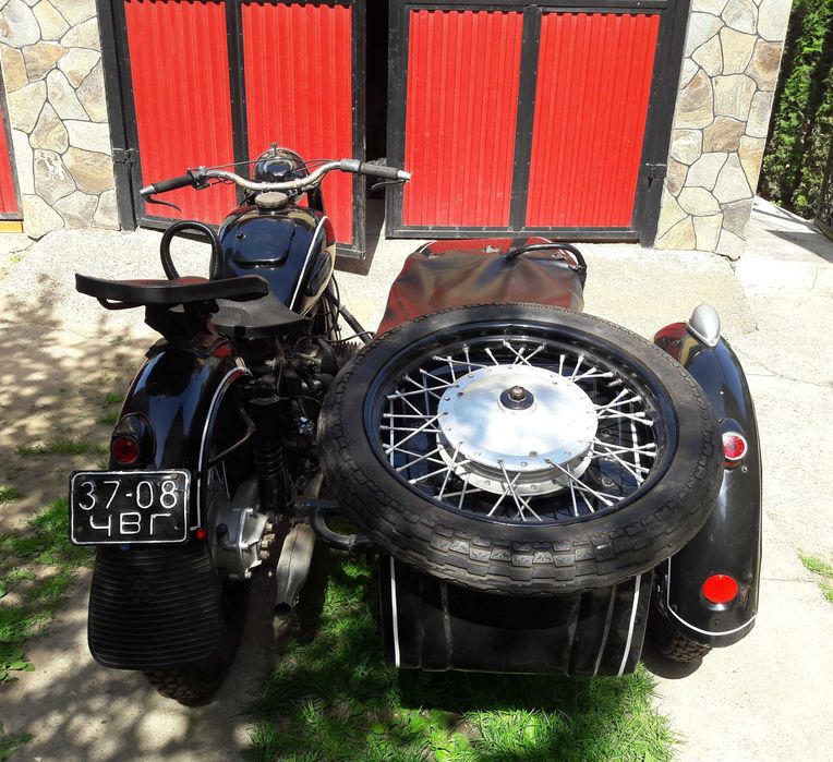 Мотоцикл Днепр К 750