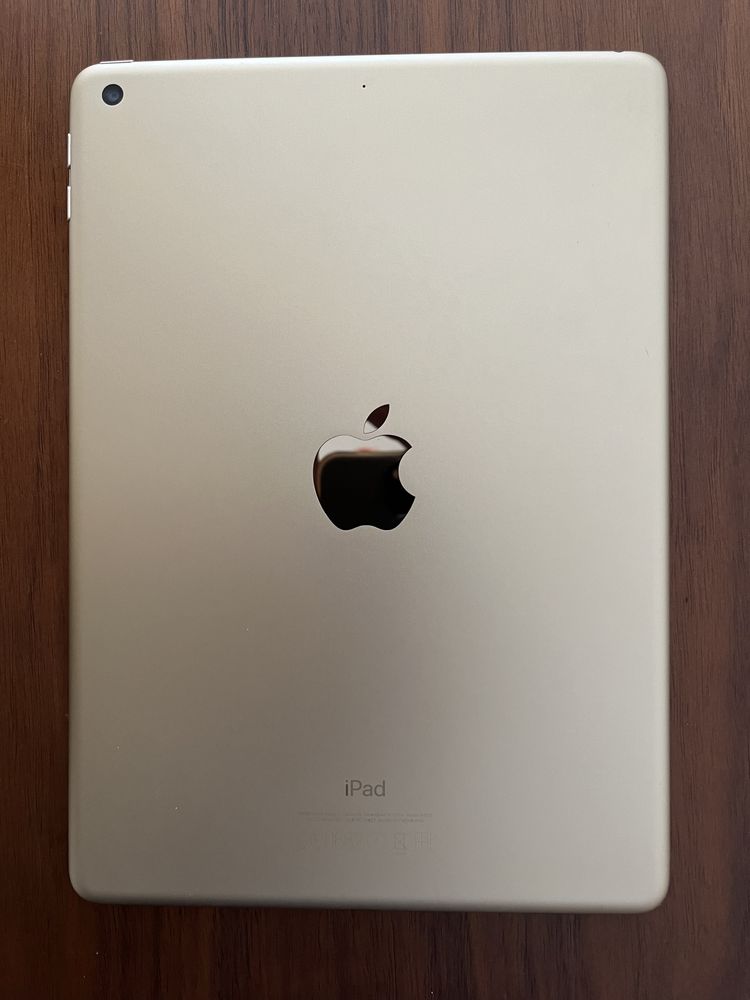 iPad 5°Geração 32 GB Dourado