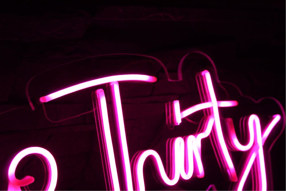 Neon Led „Hello Thirty”