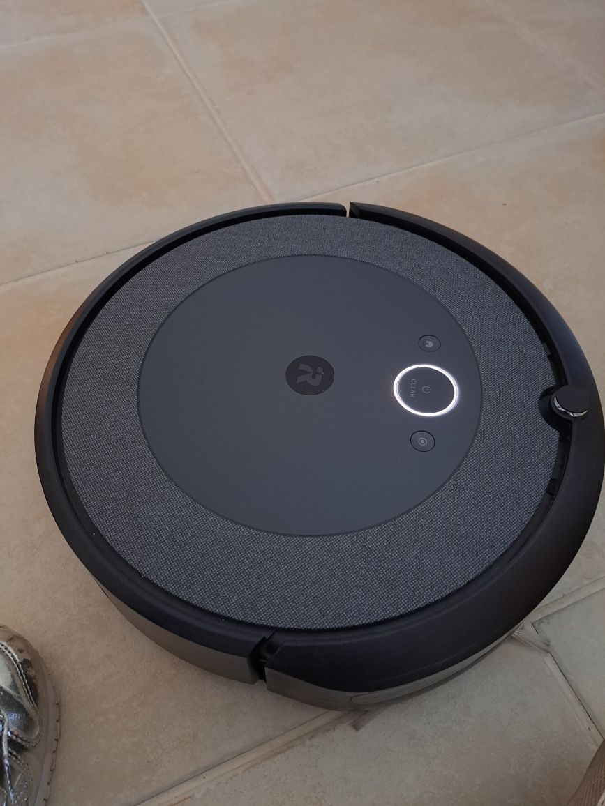 Aspirador IROBOT Roomba