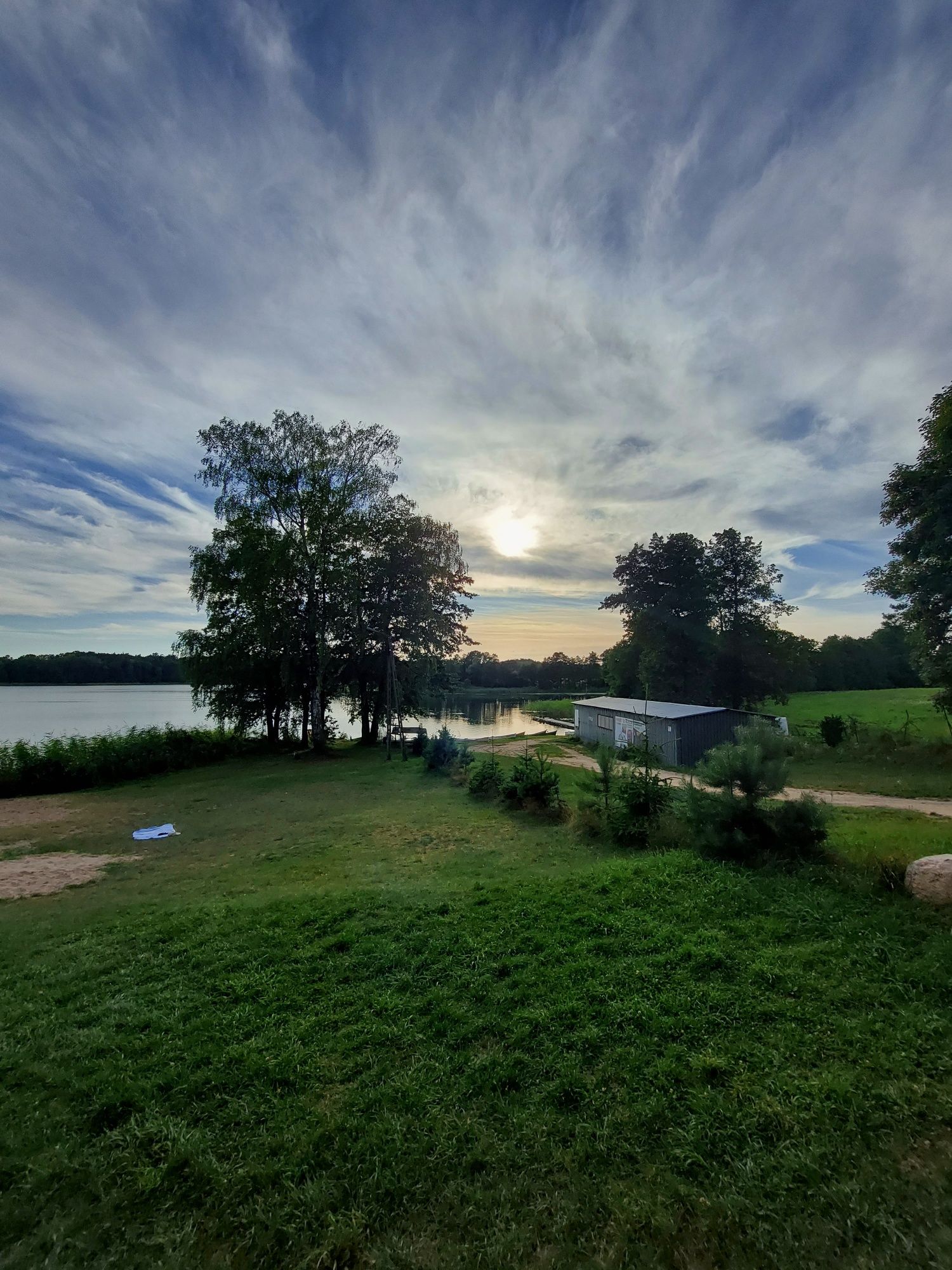 Wolne terminy Mazury ogrzewany dom nad Wersminią, gorąca balia, sauna