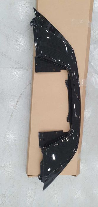 Nissan Leaf ZE1 2018-  новые запчасти.Капот,бампер,крыло.