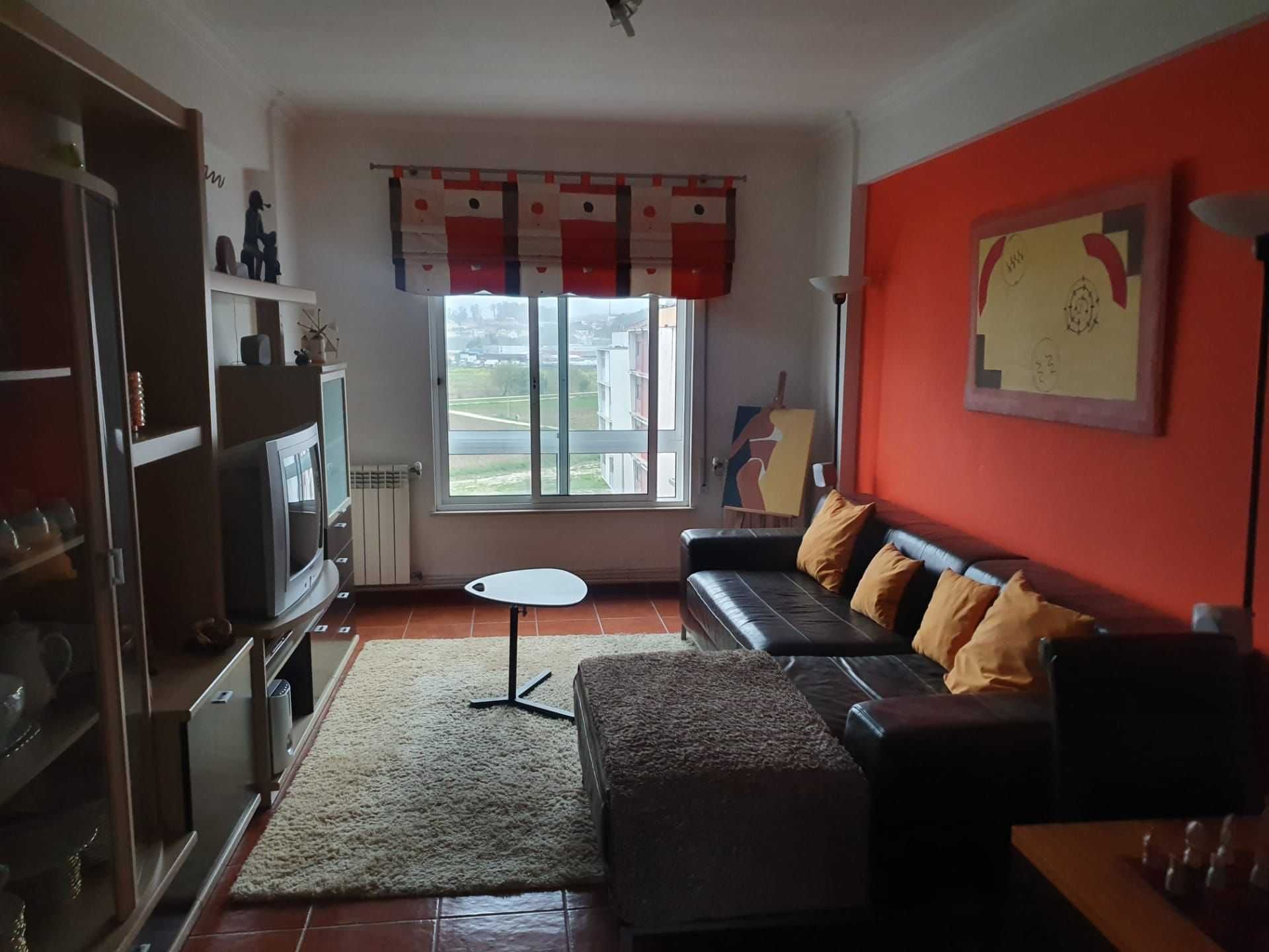 Apartamento T2 Totalmente Mobilado à Venda – Estrada da Estação-Leiria