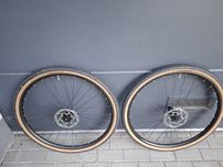 Kompletne koła gravel 700x42c Shimano WTB Tektro