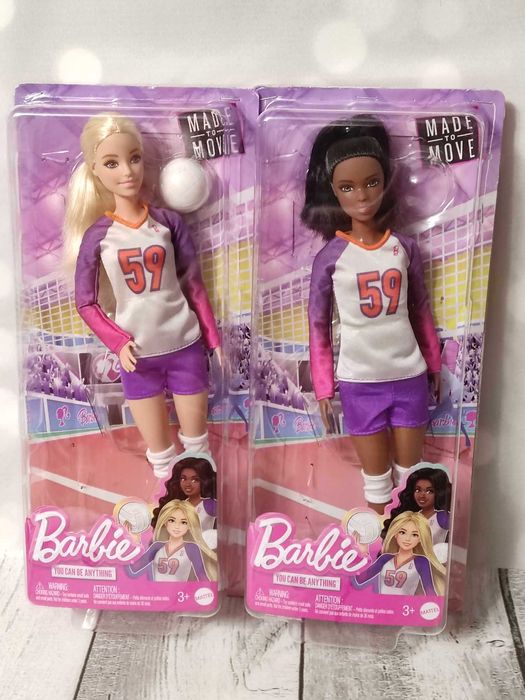 2 lalki Barbie w sportowych ubrankach siatkarki