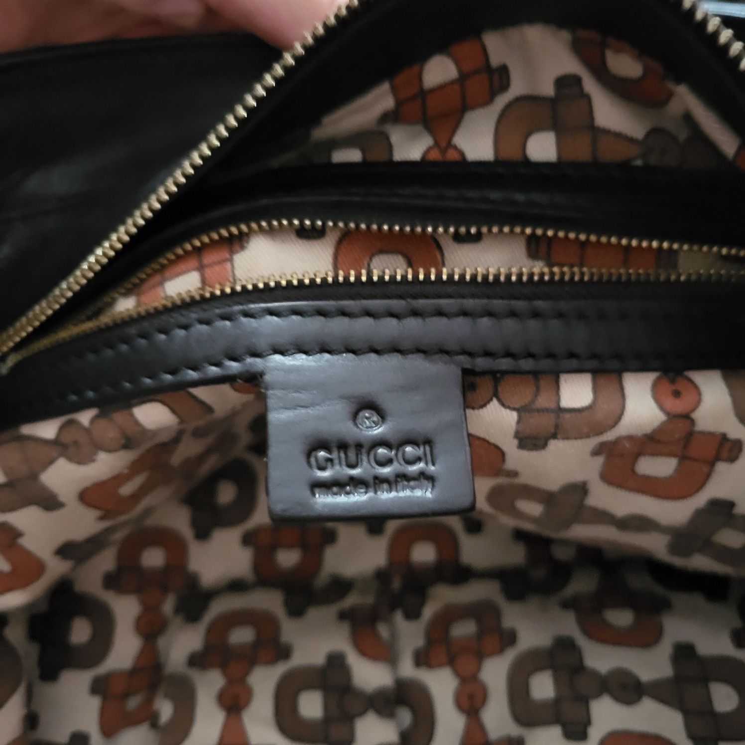 Сумка Gucci  оригинал.натуральная кожа