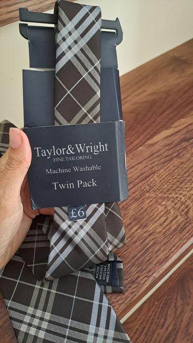 Краватка нова.Taylor&Wright