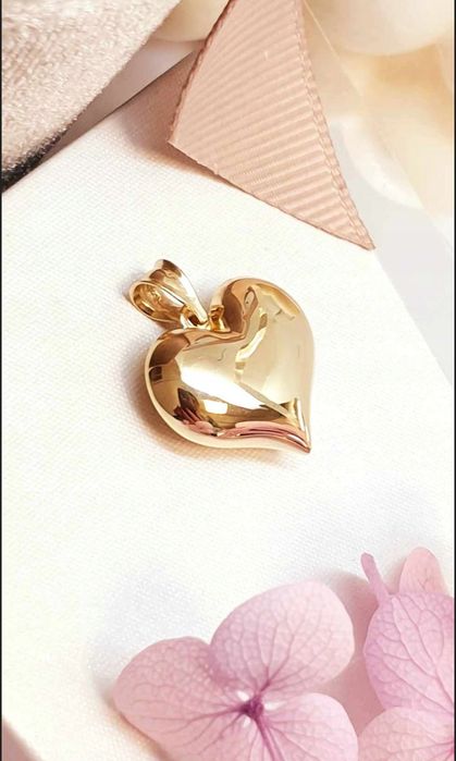 Złota zawieszka do łańcuszka w kształcie serca, wypukła, pr 585